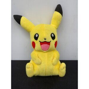 Tomy 2017 Pokémon Pikachu 7 Inch Plush Stuffed Animal